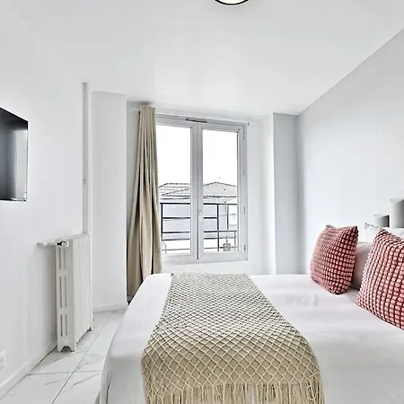 Lumineux En Banlieue Parisienne - Iii Apartment *